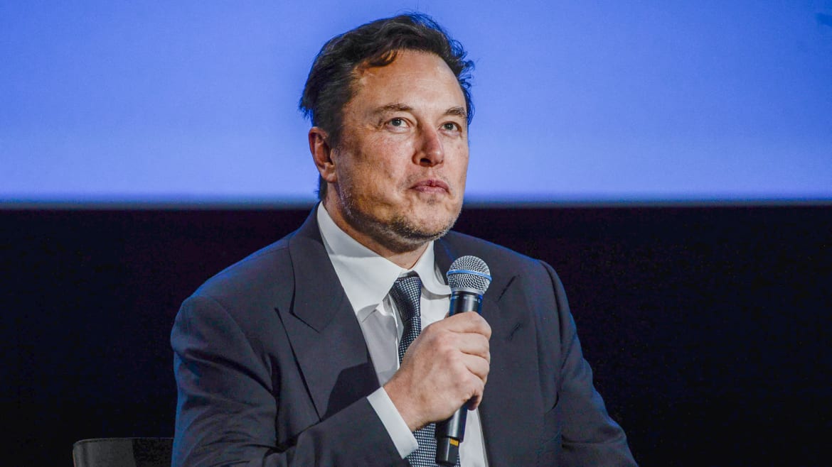 Elon Musk Looking for a New Twitter CEO After Users Told Him to Go: Report