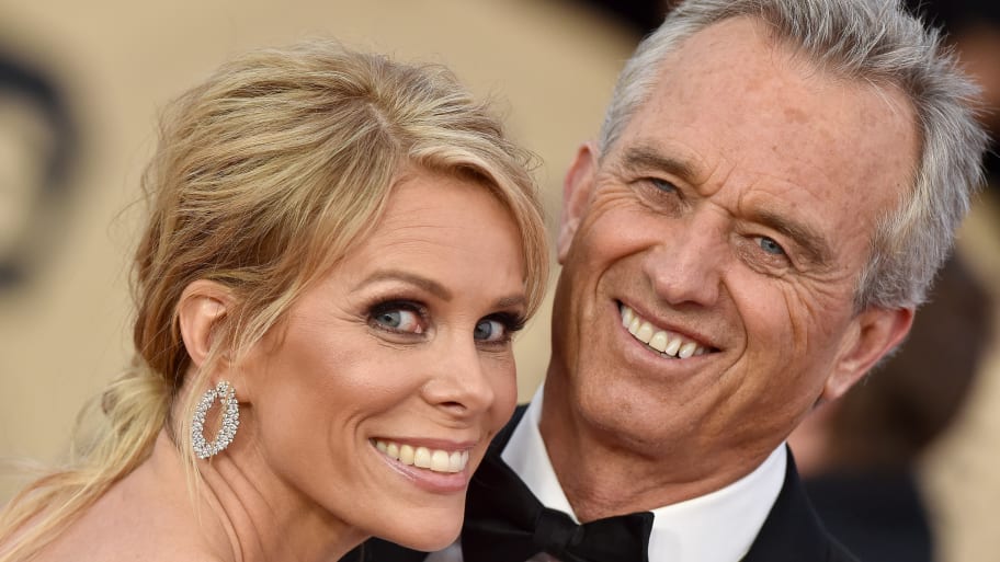 Actress Cheryl Hines and Robert Kennedy Jr. attend the 24th Annual Screen Actors Guild Awards at The Shrine Auditorium on January 21, 2018 in Los Angeles, California.