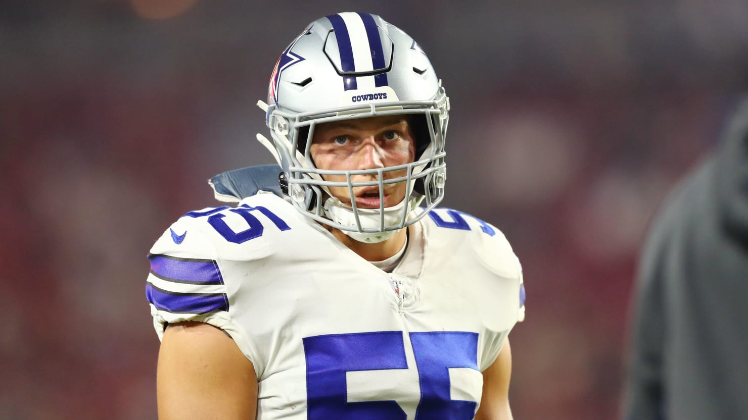 Leighton Vander Esch's jersey vs. Niners was misspelled