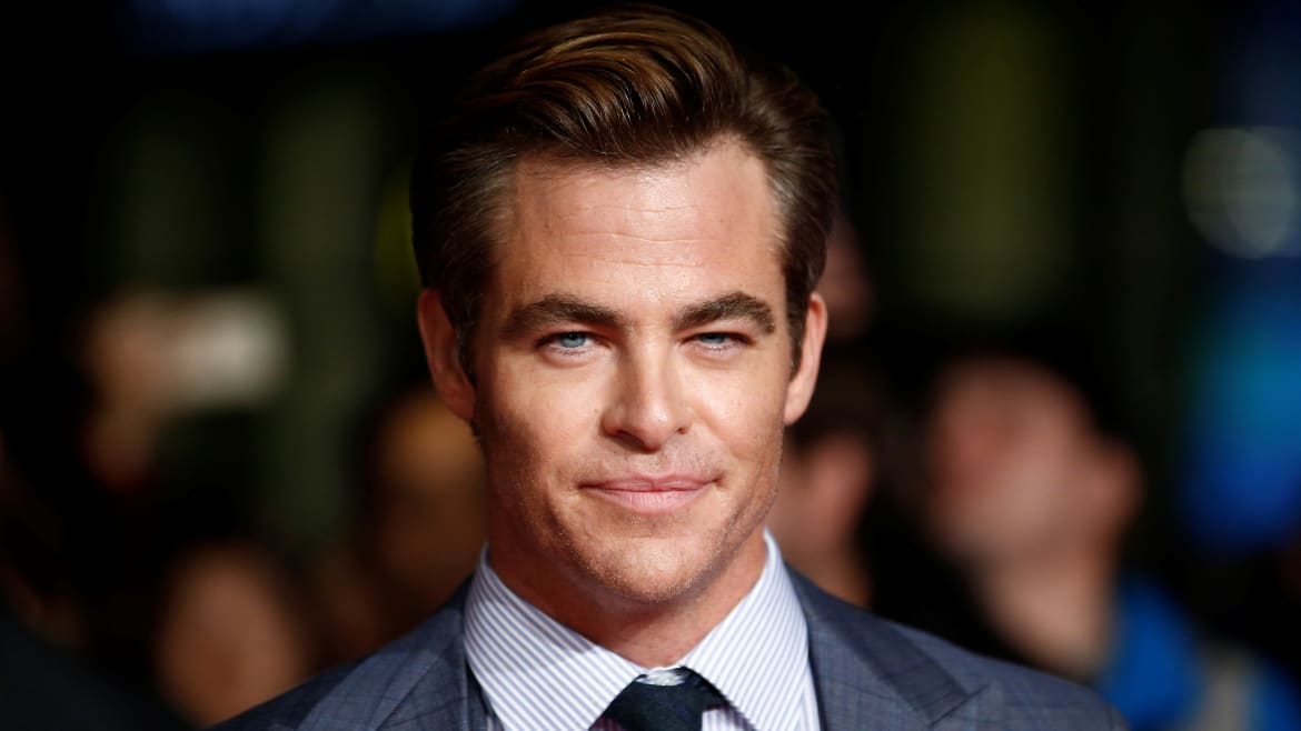 Chris Pine Settles the Biggest ‘Don’t Worry Darling’ Debate: ‘Harry Did Not Spit on Me’