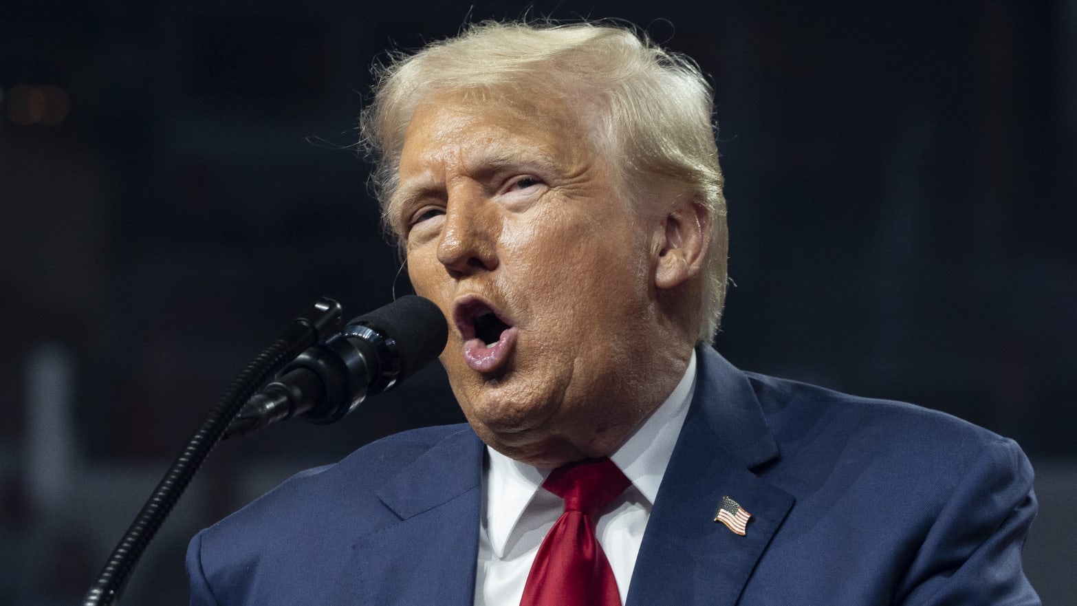 Donald trump speaking at a campaign rally in Arizona. 