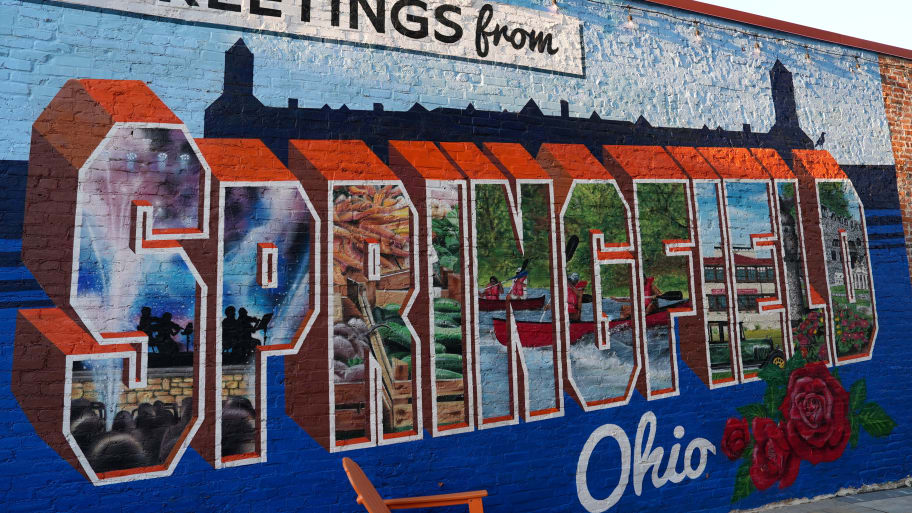 A mural adorns a wall in Springfield, Ohio.