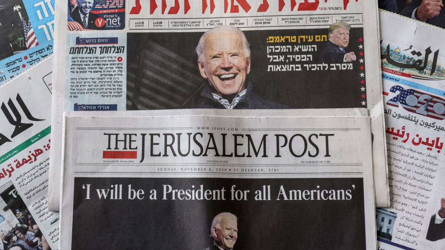 The Jerusalem Post centered among various Israeli newspapers.