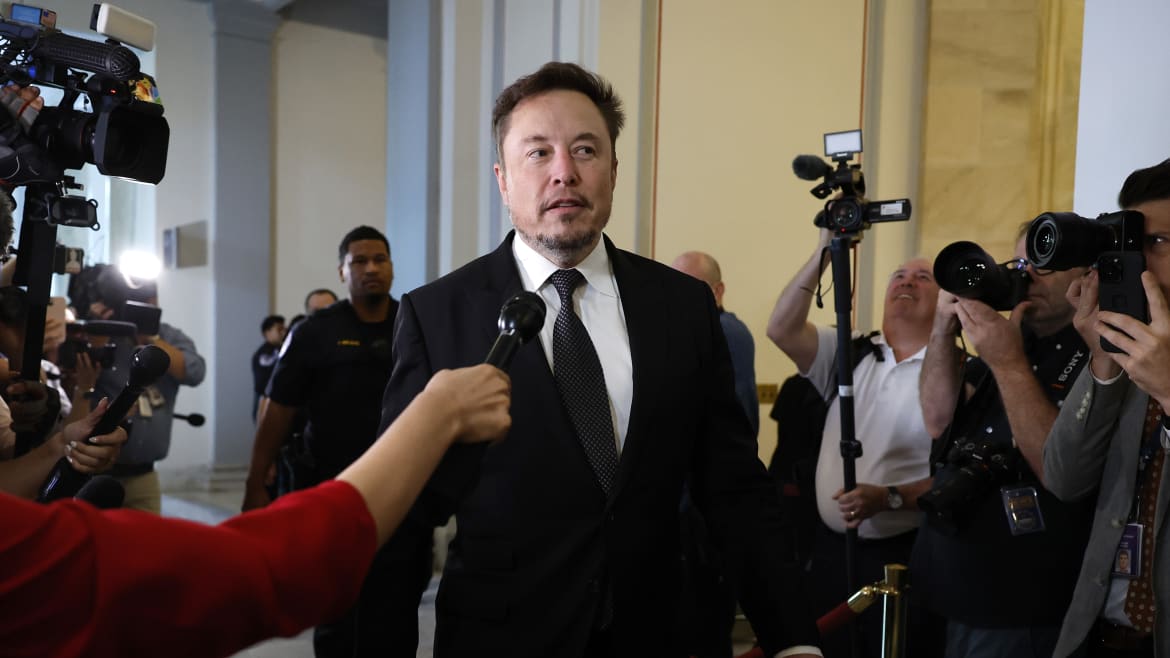 Musk Vows ‘Thermonuclear Lawsuit’ Against Media Matters Amid Advertiser Exodus