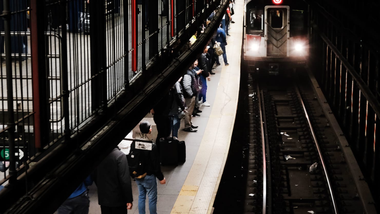 Police Nab suspect in deadly NYC subway with knife