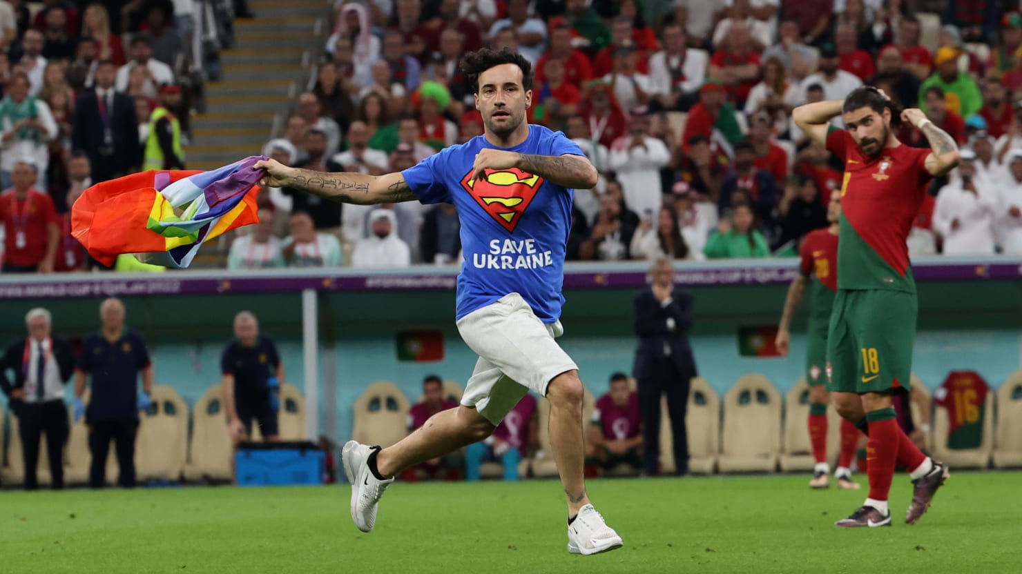 Fans are creating human rainbow flags at the World Cup - Outsports