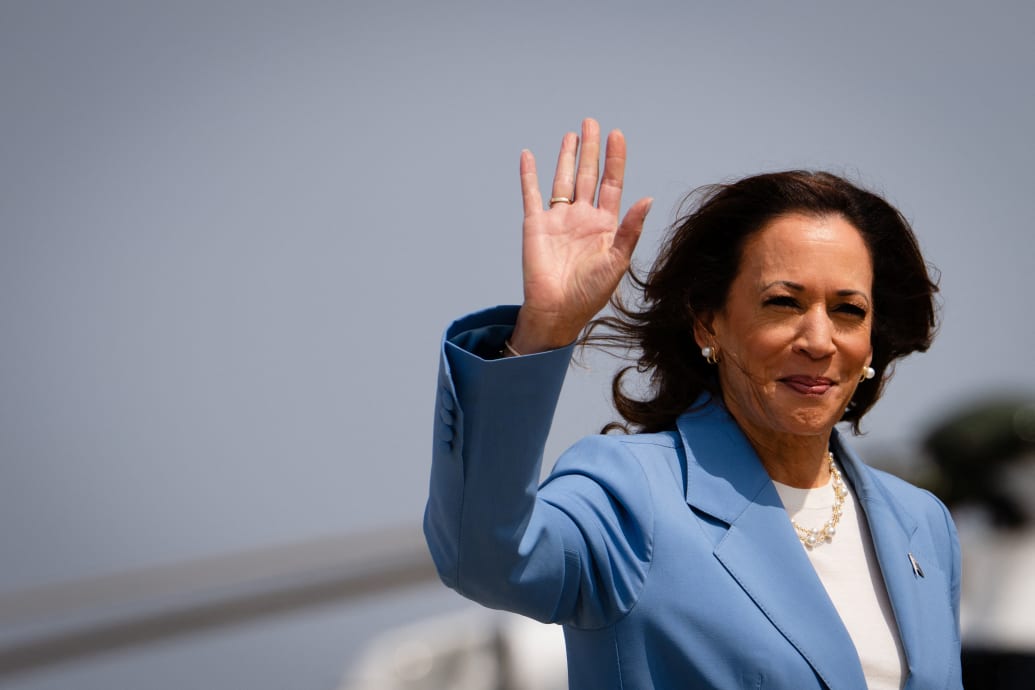 Kamala Harris waving