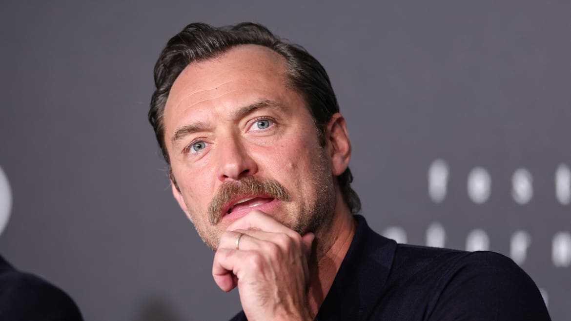 Jude Law’s Revolting Performance as Henry VIII Ruins ‘Firebrand’ at Cannes