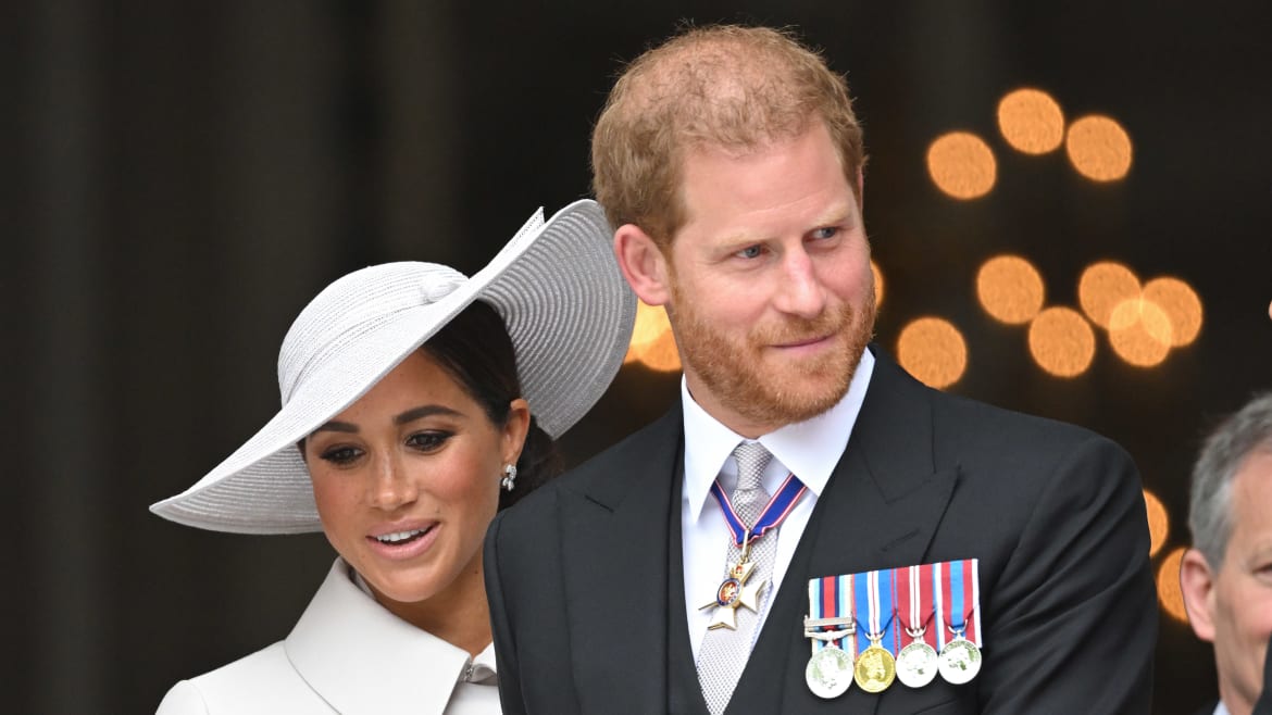Meghan Markle Clashed With Prince Harry’s Friends Who Reportedly Responded: “Harry Must Be Fucking Nuts”