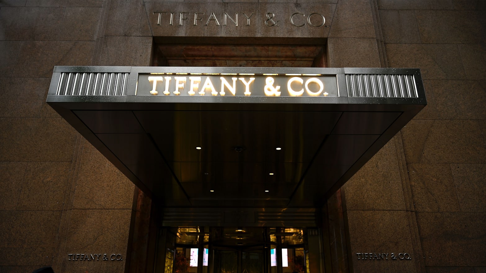 LVMH to buy U.S. jeweler Tiffany for $16.2 billion - CGTN