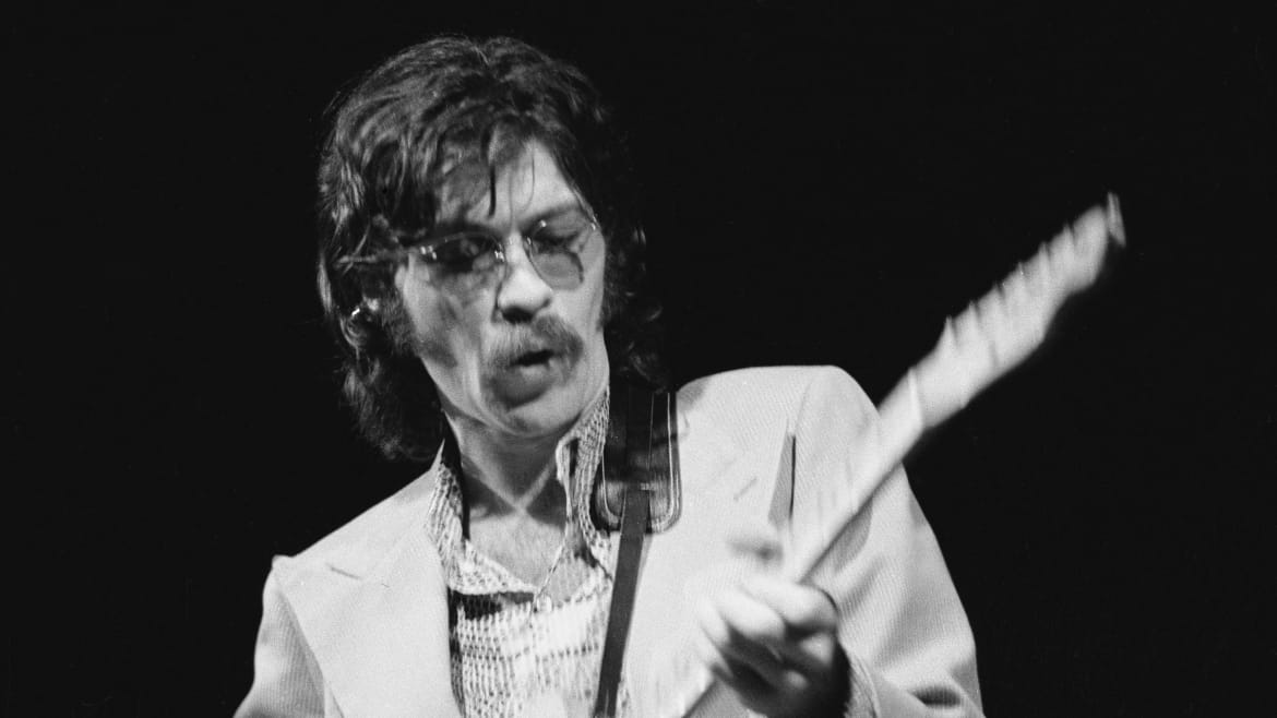 Robbie Robertson, The Band’s Songwriter and Guitarist, Dies at 80