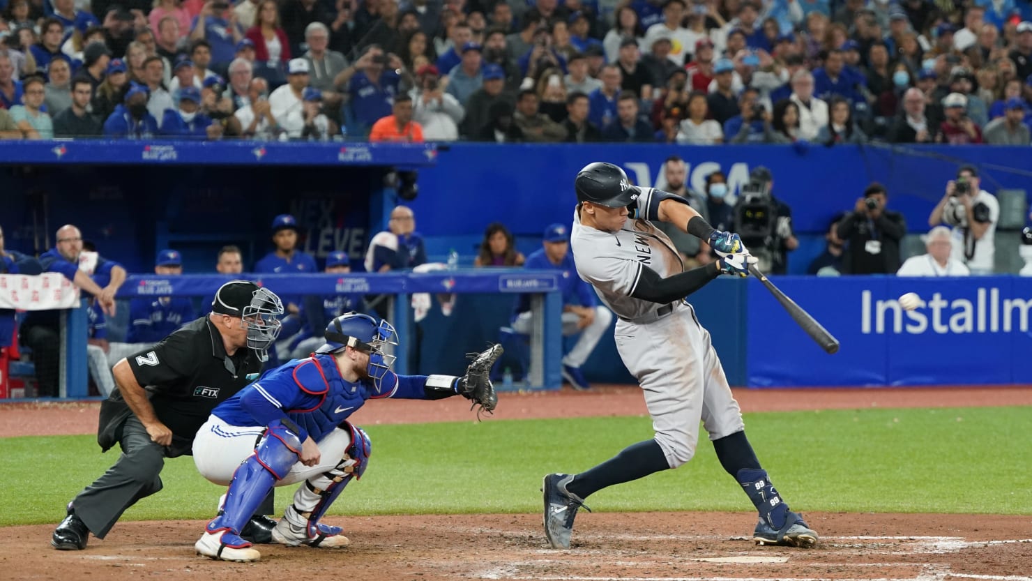 Watch: Yankees' Aaron Judge hits 61st homer, ties Roger Maris record 