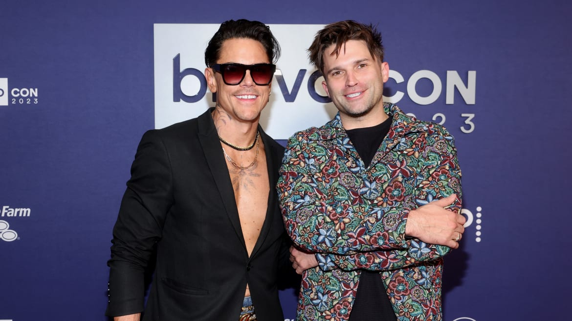 Tom Sandoval Gets Booed by Thousands, Does Shirtless Push-Ups at BravoCon