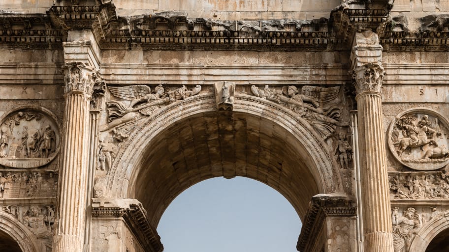 A lightning storm damaged the Constantine Arch in Rome.