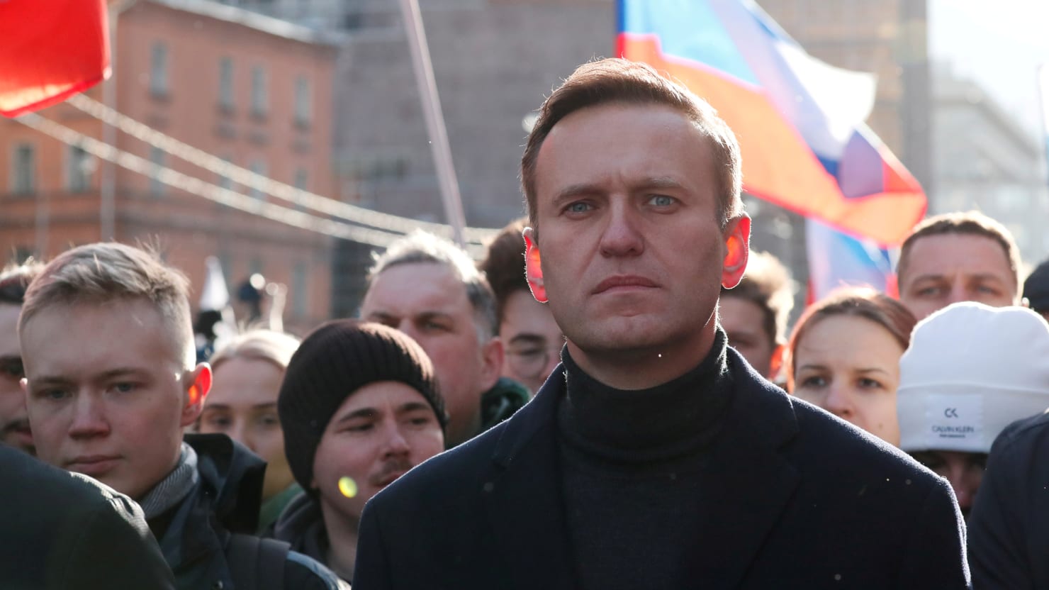 Yevgeny Prigozhin Threatens to Destroy Navalny in the Courts if He