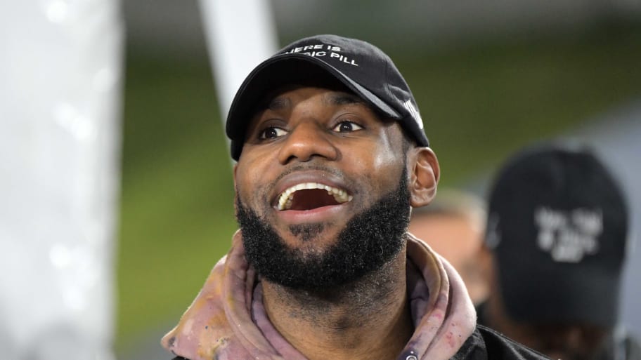 Espn Falls For Fake Lebron James Comment About Anthony Davis