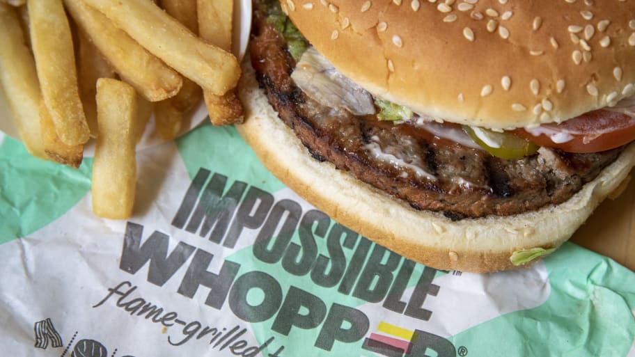 Impossible Whopper: Vegans Sue Burger King Over ...