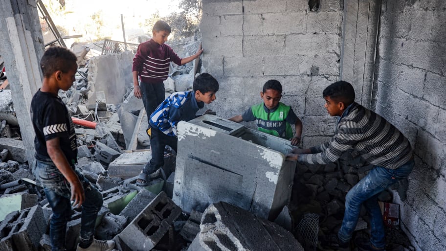 Palestinian children in Rafah.