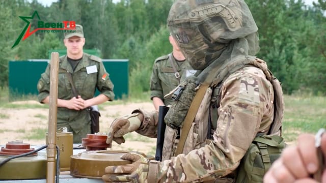 Wagner mercenary troops training the Belarusian army earlier this month.
