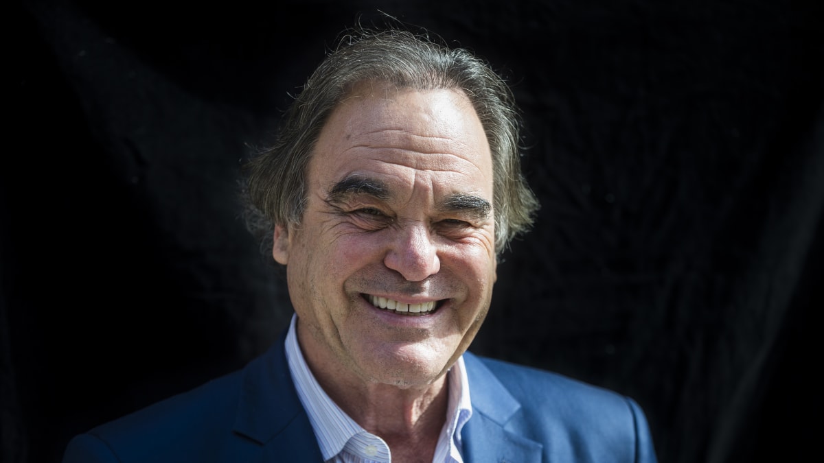 1200px x 675px - Oliver Stone Accused of Sexual Harassment by Melissa Gilbert: 'I Left  Crying'