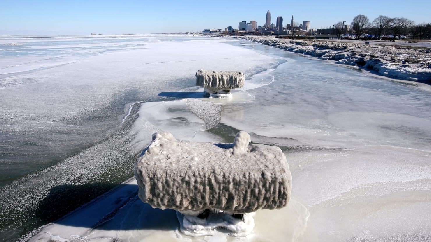 There's no such thing as safe ice': 18 people rescued from Lake Erie ice  floe that broke off near Catawba Island 