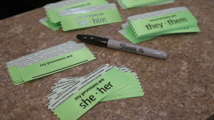 pronoun labels