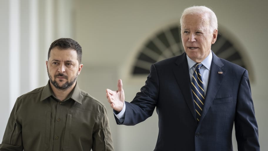 President of Ukraine Volodymyr Zelensky and U.S. President Joe Biden walk to the Oval Office of the White House