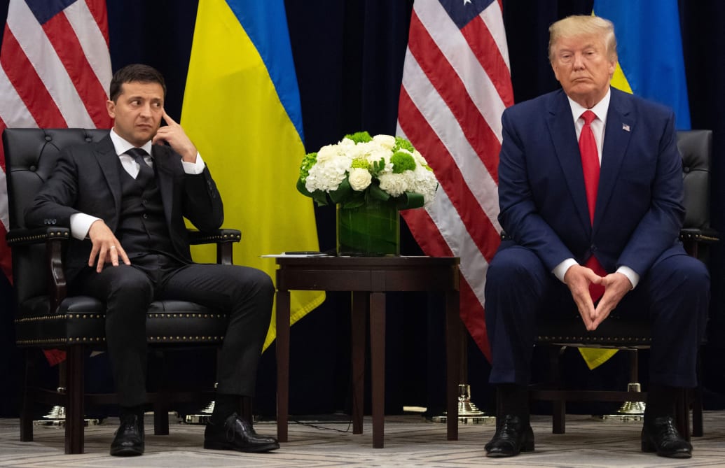 Photograph of Donald Trump and Volodymyr Zelensky at the UN