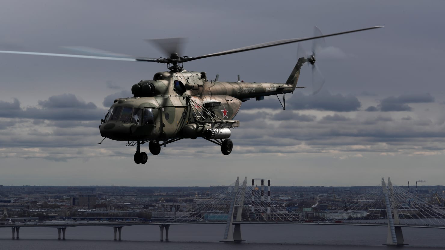 Phi công trực thăng Mi-8 “mất tích” của bạn đã đào thoát