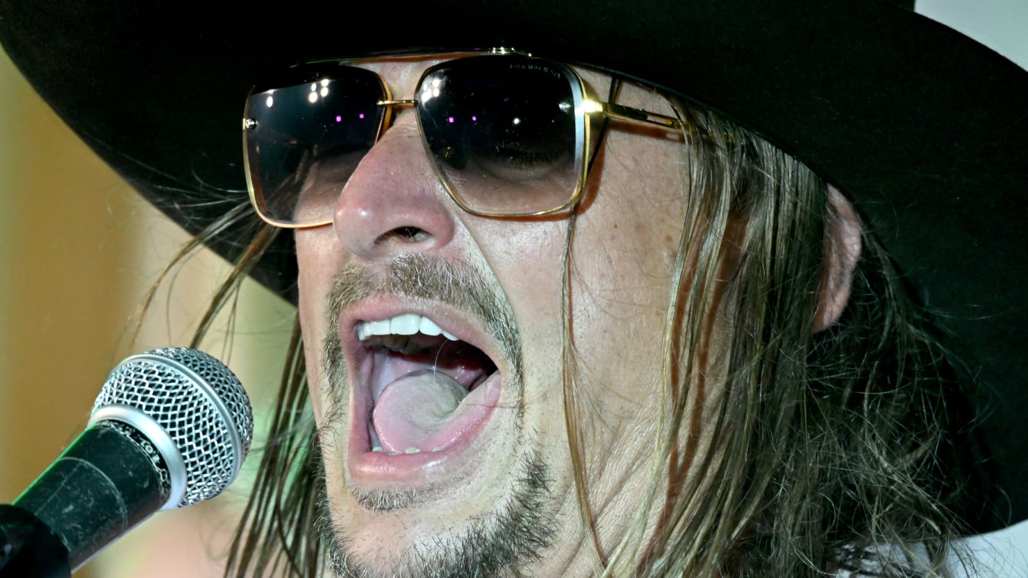 Image for article Kid Rock Waves Gun in Rolling Stone Journalists Face Report  The Daily Beast