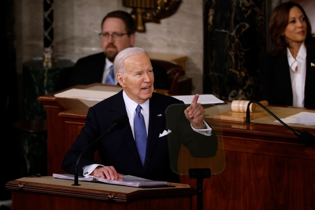 Le président américain Joe Biden prononce le discours sur l'état de l'Union le 7 mars 2024 à Washington, DC.