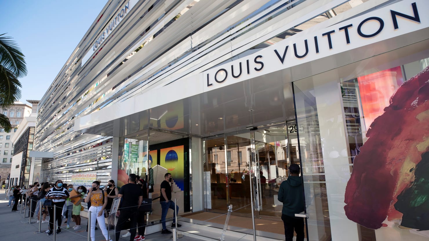 Planned Louis Vuitton Luxury Hotel in Beverly Hills Is a No-Go