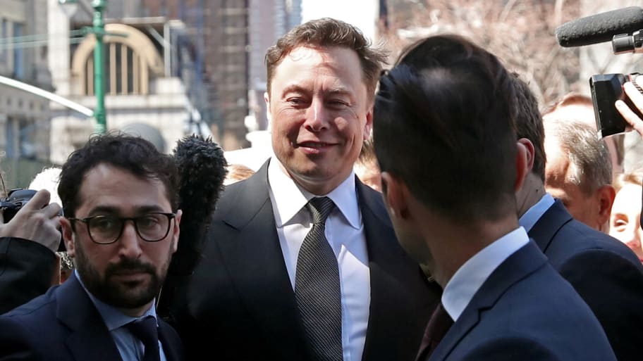 Tesla CEO Elon Musk arrives at Manhattan federal court.