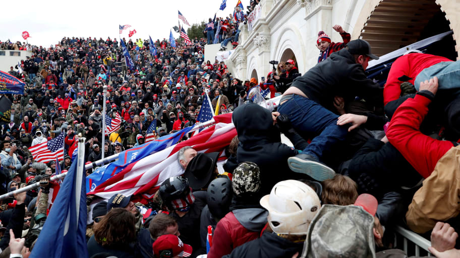 A mob of rioters at the Capitol on Jan. 6, which Taylor Taranto is believed to have participated in.