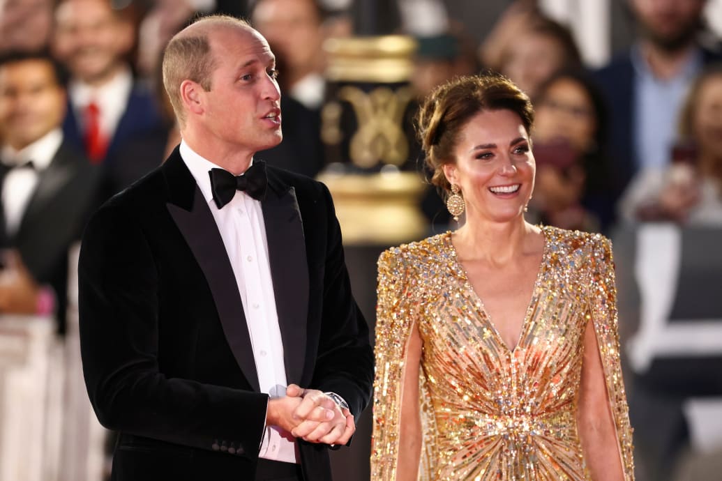 Der britische Prinz William und Catherine, Herzogin von Cambridge, kommen zur Weltpremiere des neuen James-Bond-Films 