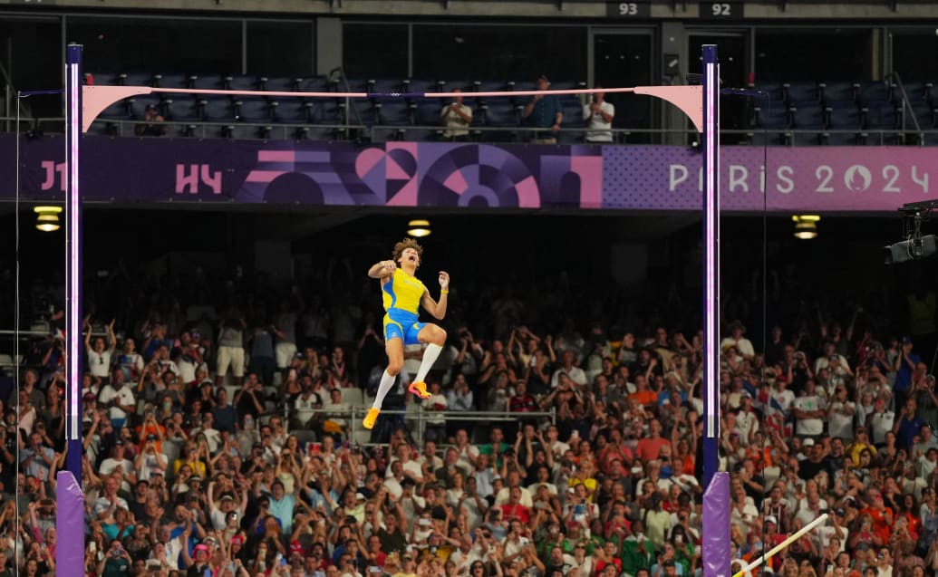 Mondo Duplantis of Sweden in action—literally, in mid-air.