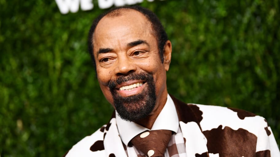 Walt 'Clyde' Frazier's passion for catchphrases, poignant language earn  Knicks broadcaster prestigious honor - The Athletic