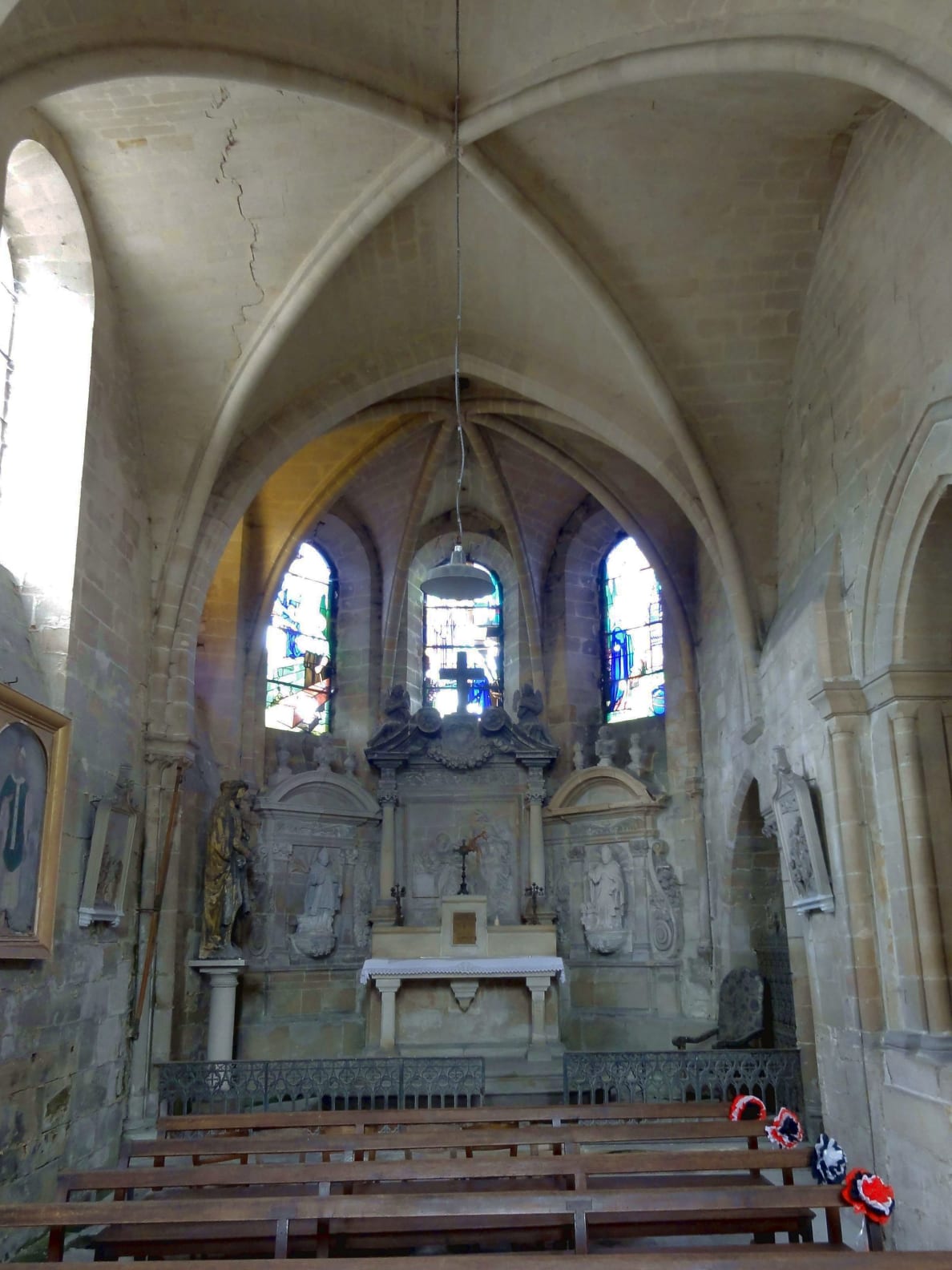 A photograph of Église Saint-Éloi in Roissy-en-France.