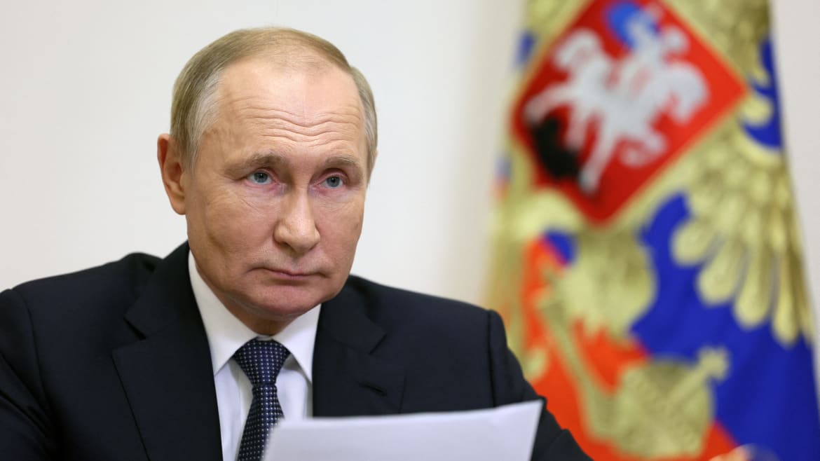 Kremlin Says Everyone Must Suffer So Putin Will Win