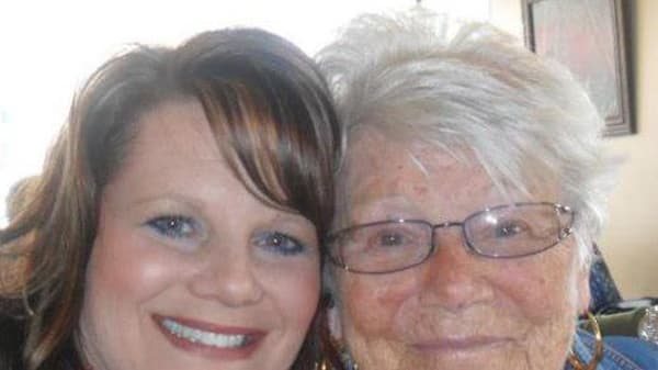 After 44 Years Apart Mother And Daughter Reunited By Facebook