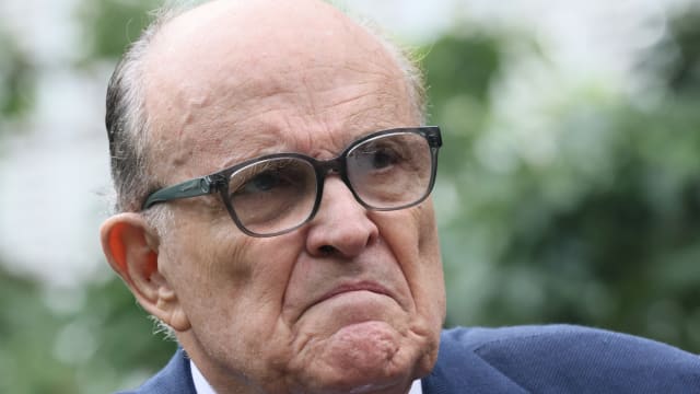 Rudy Giuliani wearing glasses