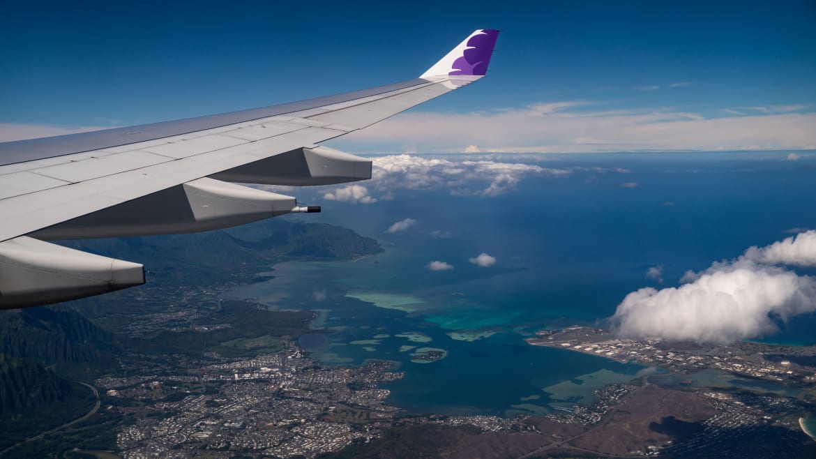20 People Hospitalized, 11 With Serious Injuries, After Hawaiian Flight Hits Turbulence