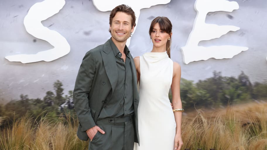 Glen Powell and Daisy Edgar-Jones at the "Twisters" premiere. 