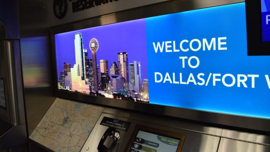 Welcome sign at Dallas-Fort Worth International Airport