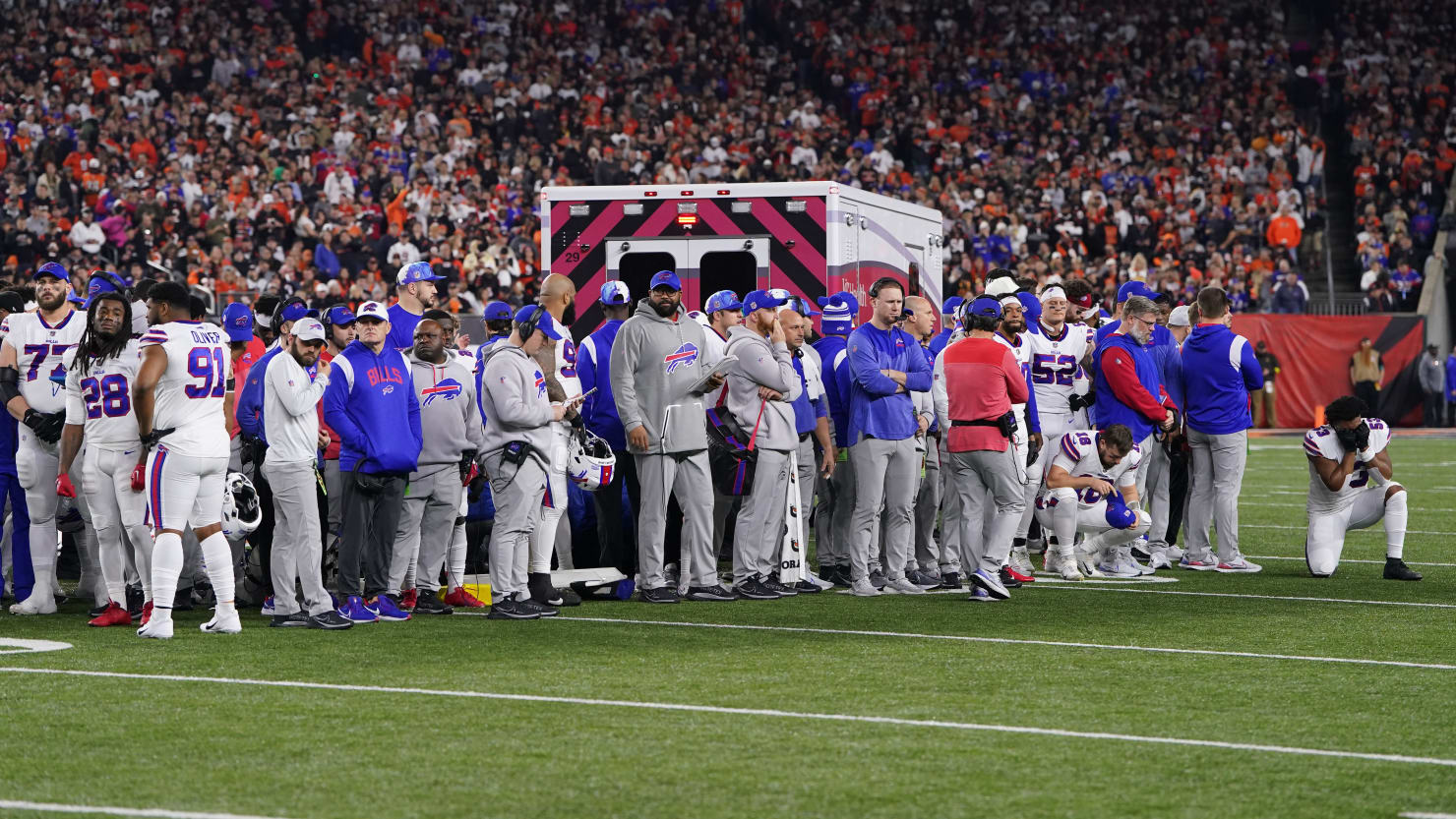 NFL Cancels Bills-Bengals Game After Hamlin Cardiac Arrest - CNET