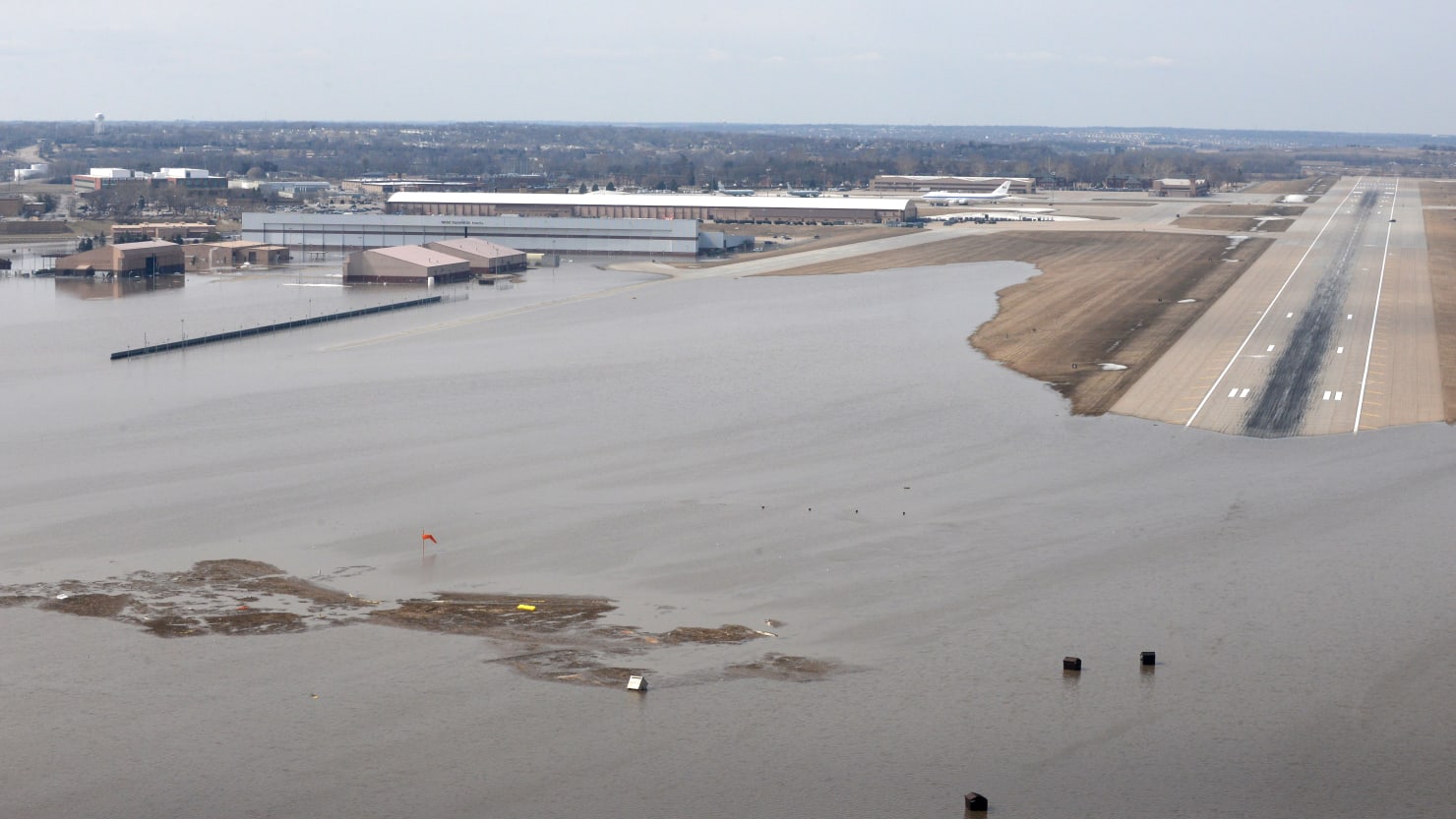 Midwest Flooding At Least A Dozen Levees Breached In ‘historic Disaster