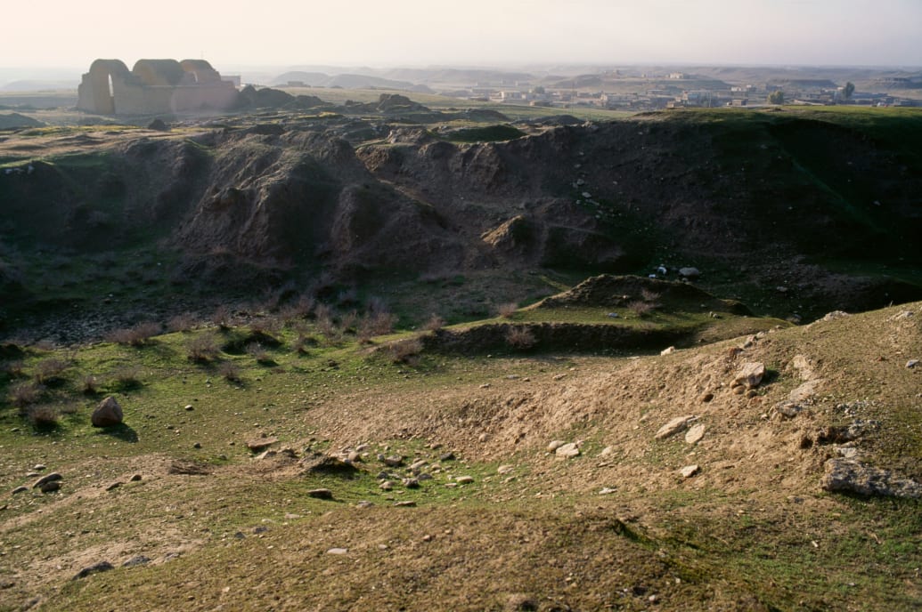 A photograph of a view of the archaeological ruins of Assur or Qal'at Shirqat