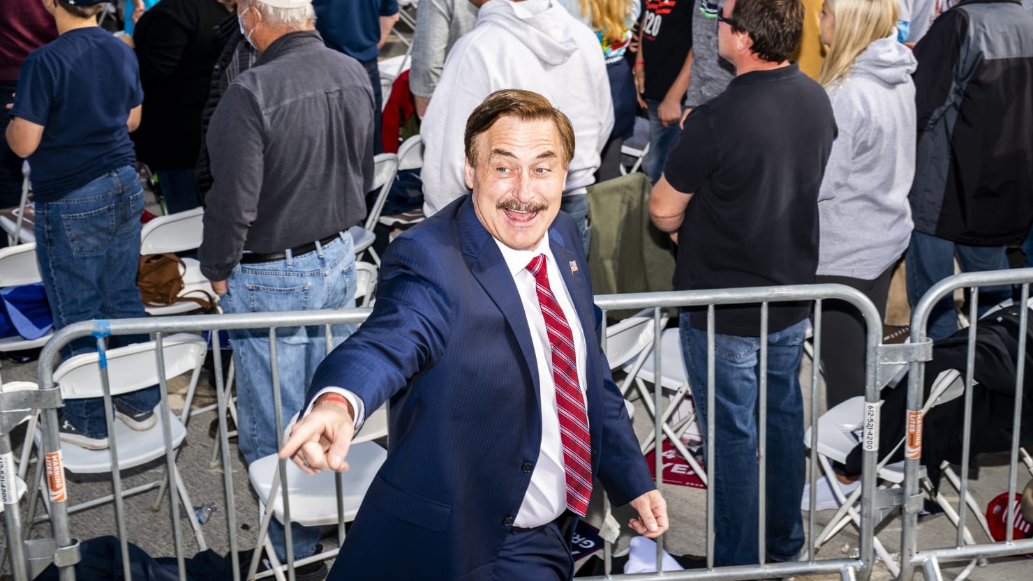 Mike Lindell, CEO of MyPillow, Tucker Carlson’s biggest advertiser, downloads on Fox News