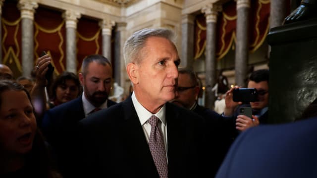 Speaker of the House Kevin McCarthy (R-CA) is pursued by journalists