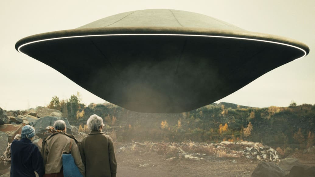 Photo still of a UFO in Jules